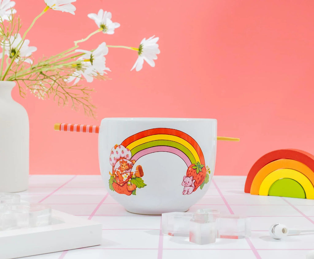 20 oz Strawberry Shortcake Ceramic Bowl with Chopsticks